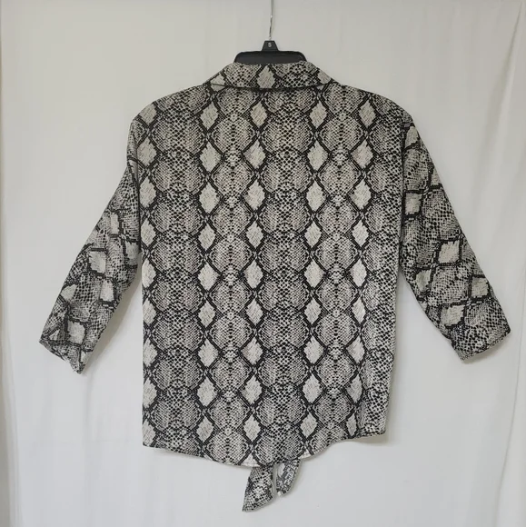 VERONICA M. Women's High-Low, Tie Front Blouse Size XS - Picture 2 of 5